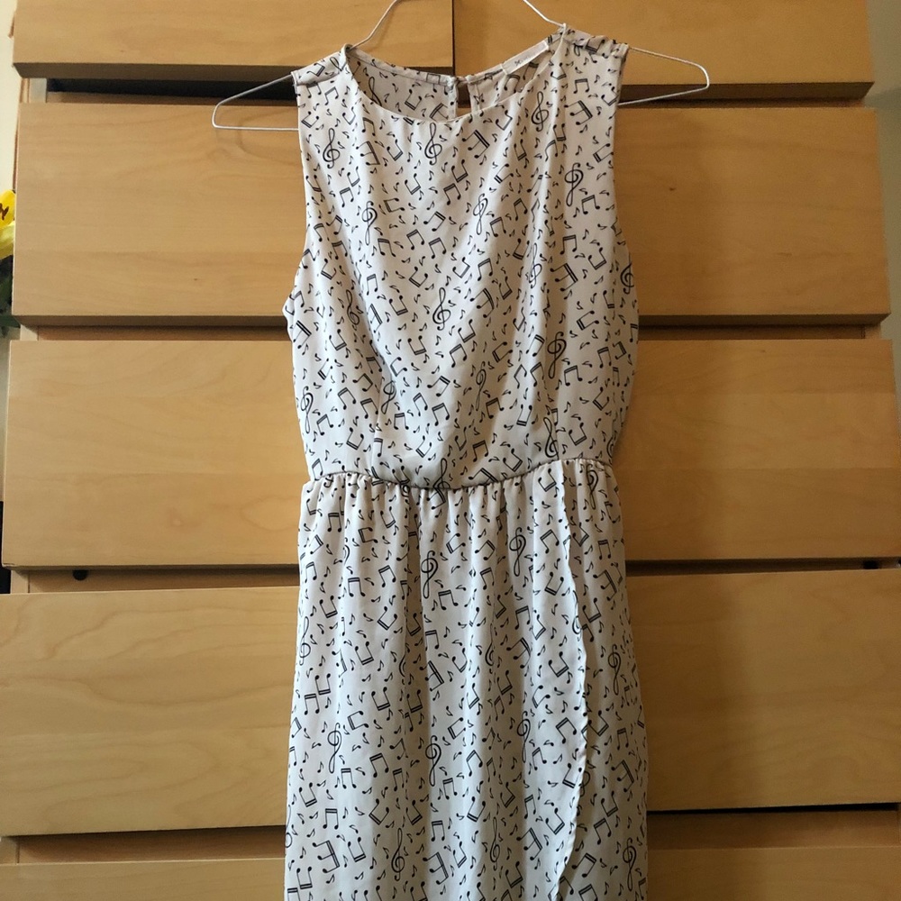 Casual dress with musical notes